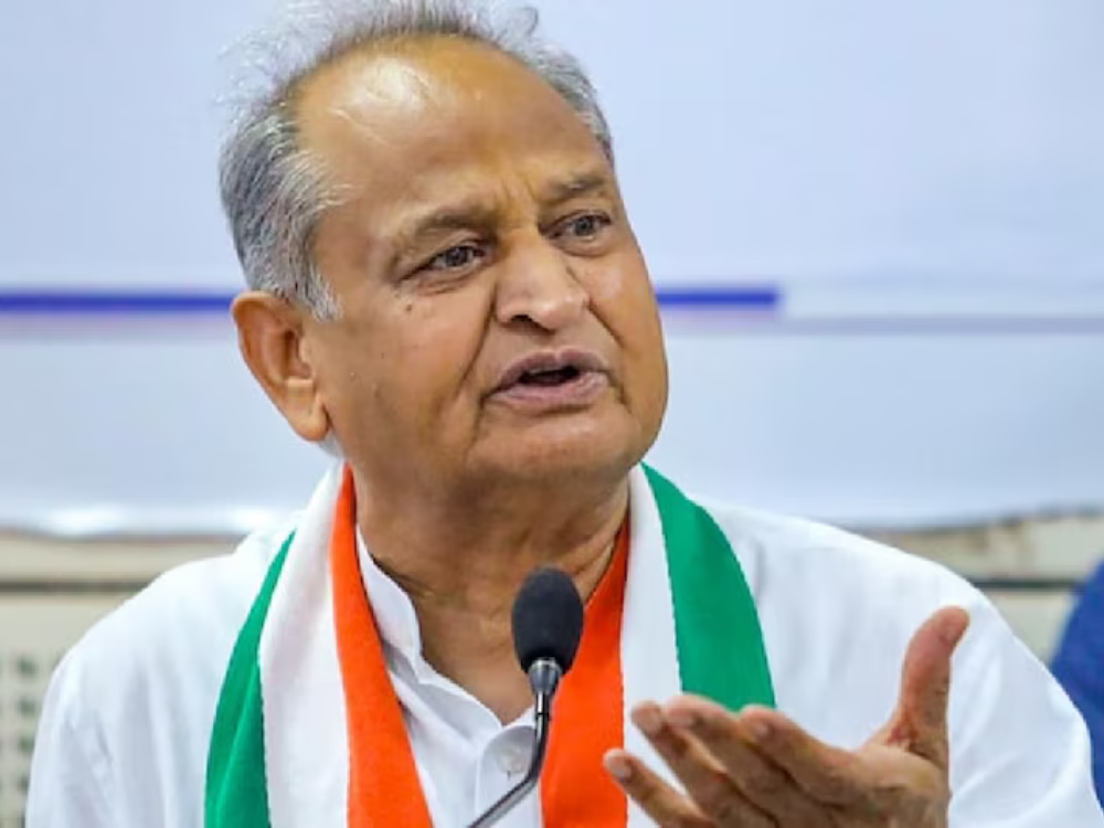 पूर्व सीएम गहलोत बोले - राजस्थान में डर का माहौल; मुख्यमंत्री को धमकी मिल रही है, आम जनता का क्या होगा ?